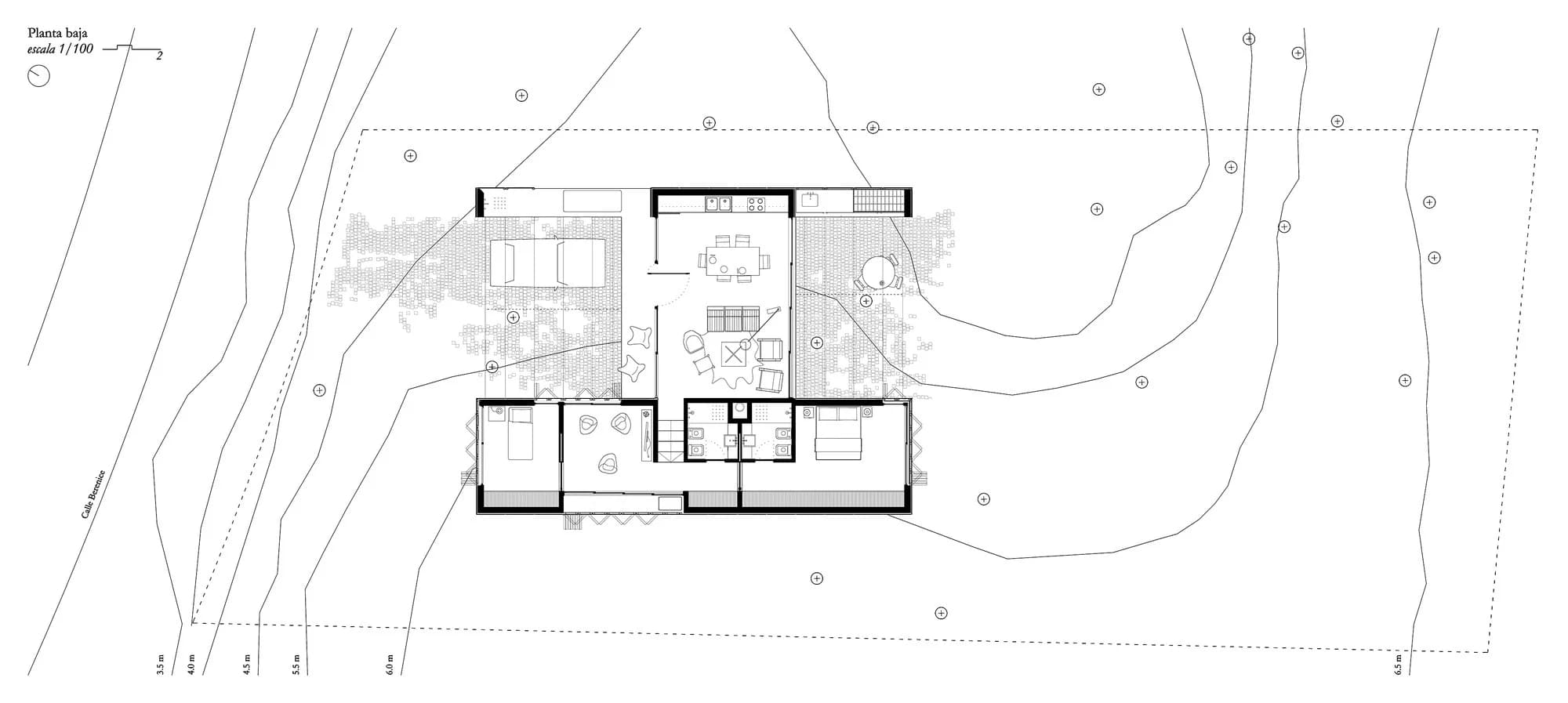 Planta baja de Casa Arquitectura Rifa con living, comedor y cuartos