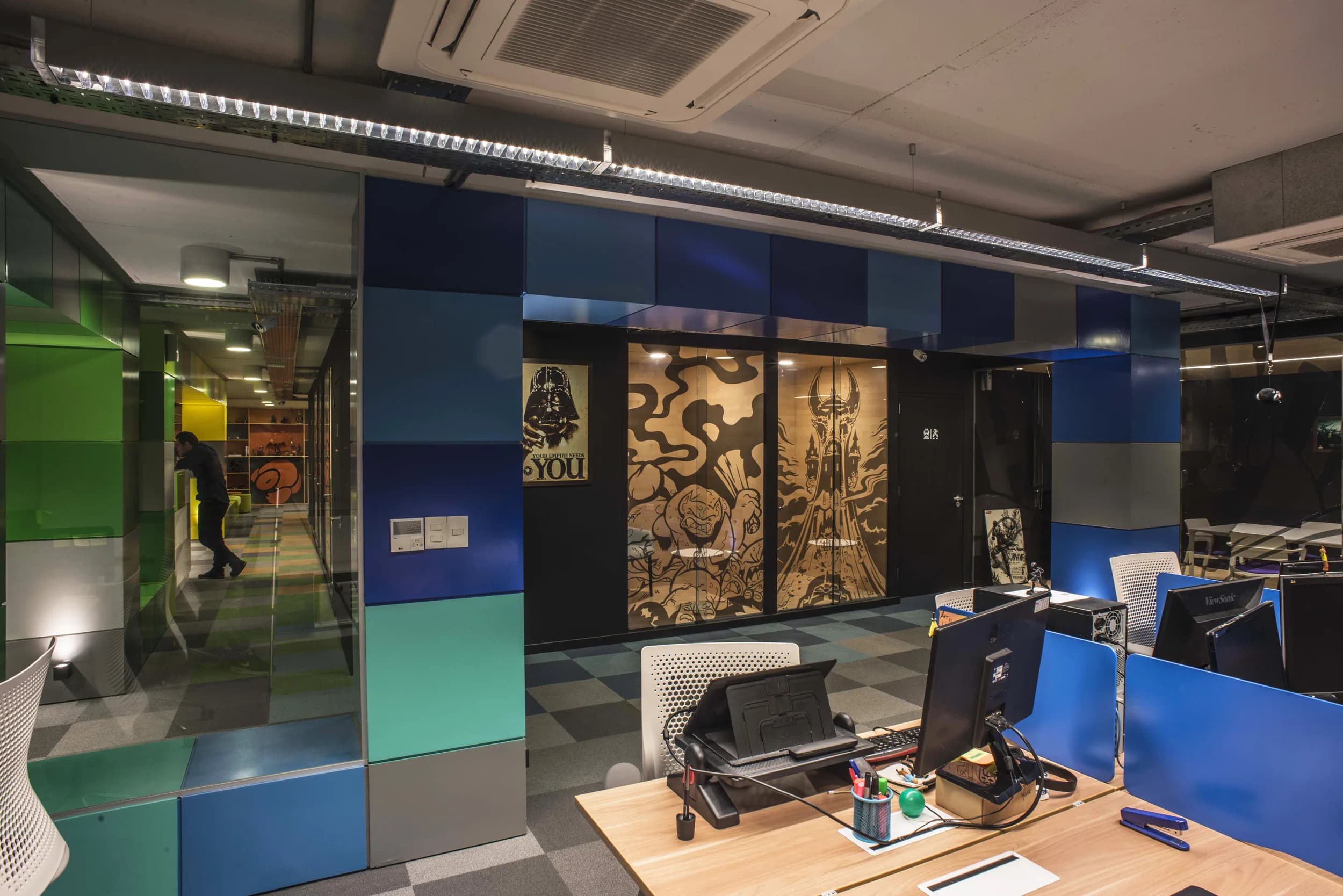 Interior del estudio Ironhide Game Studio