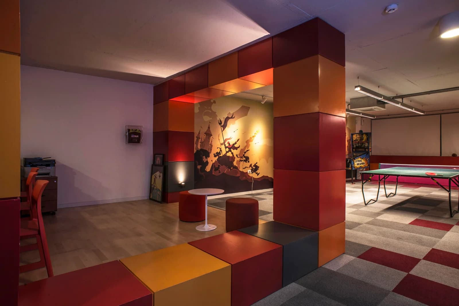 Sala de reuniones IRONHIDE